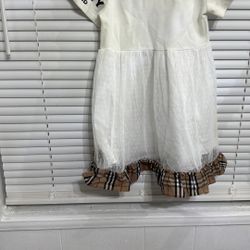 Burberry White Cream Casual Sundress with Ruffled Accents