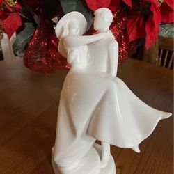 Vtg 89’ Royal Doulton OVER THE THRESHOLD Statue Figure - 12” tall Mint Condition