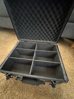 Case for sports cards and TCG cards