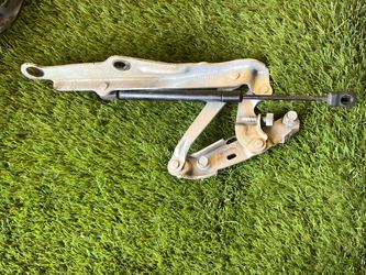 2012 dodge challenger hood latch passenger side