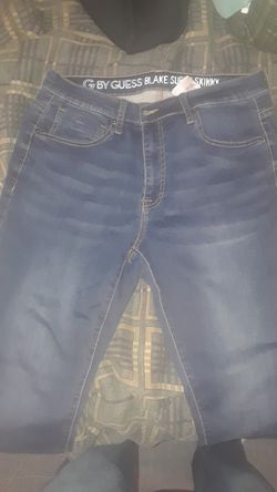 Brand new pair of guess pants
