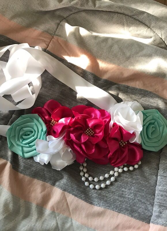 Baby shower corsage