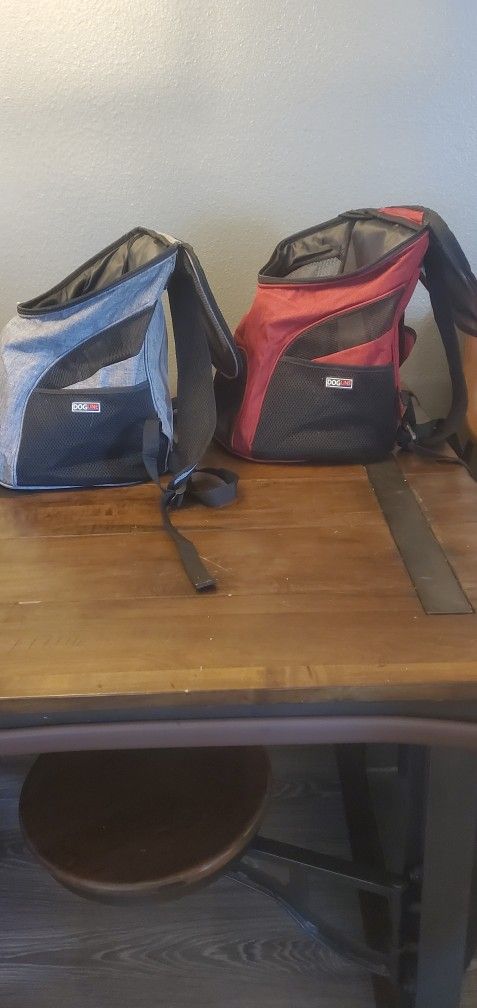Dog/Cat Carrier Backpack (Red & Gray) Excellent Condition