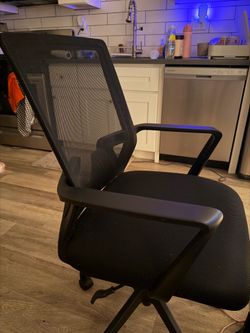 Desk chair