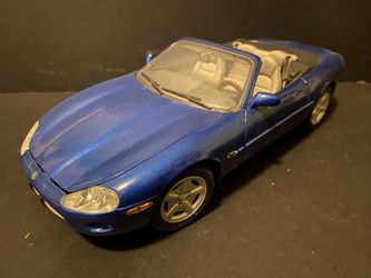 1/18 Diecast Jaguar XK8