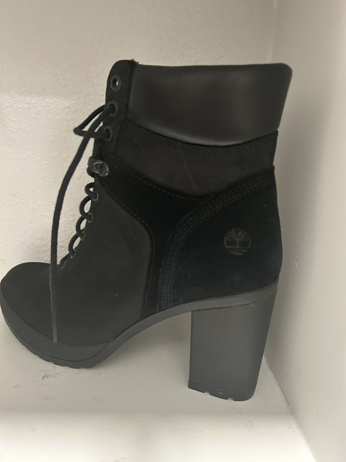 Women's Allington Mid Lace-Up Boot