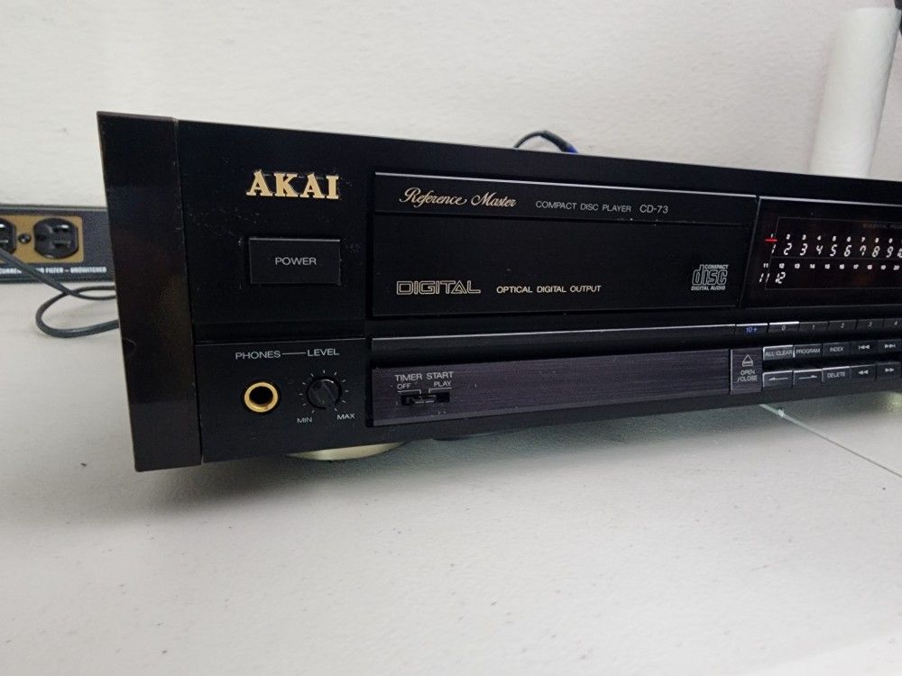 Akai Reference Master CD-73 CD Player