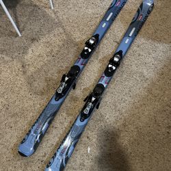 Salomon Skis 160cm