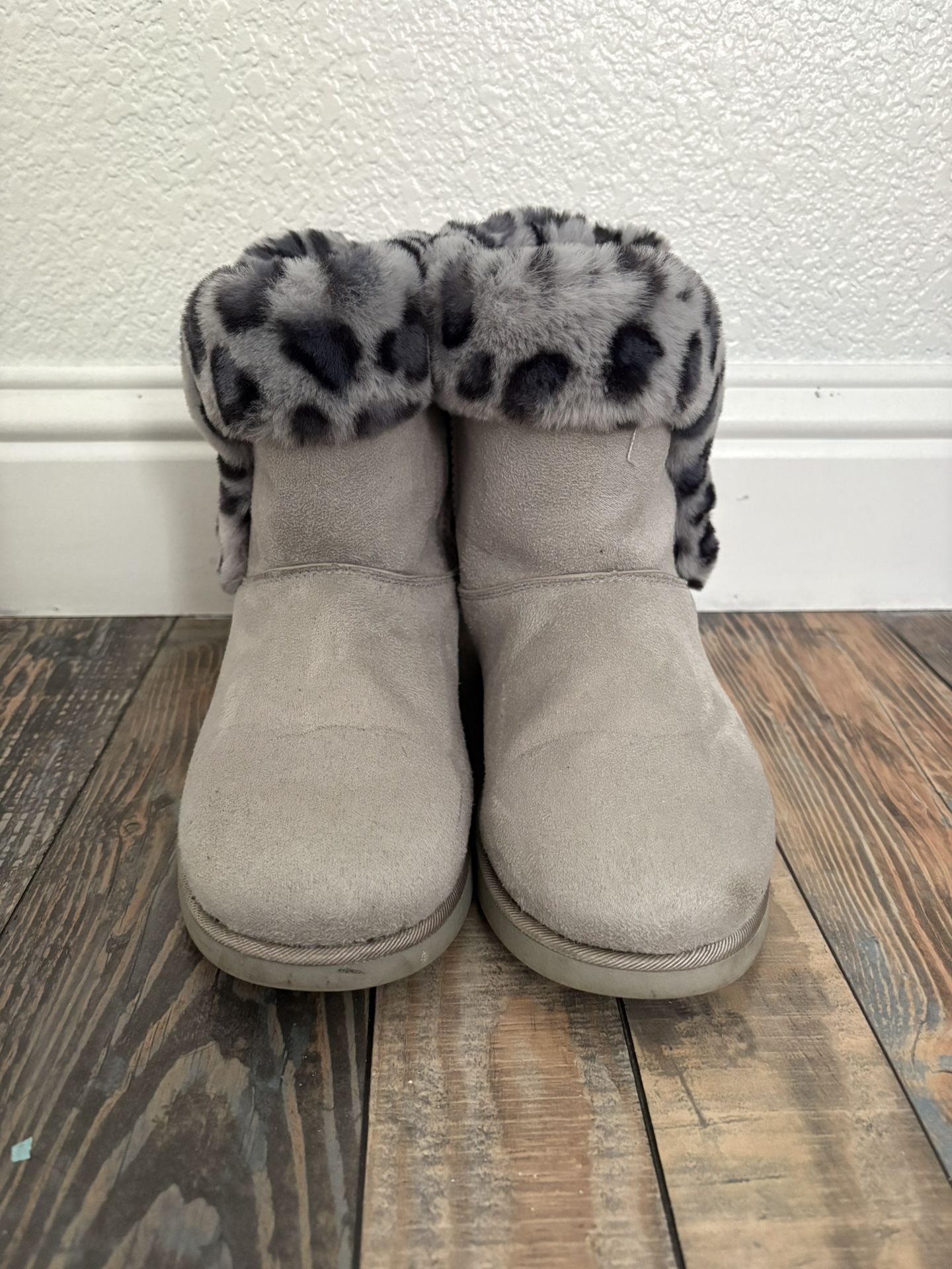 Gray Leopard Juicy Co Boots