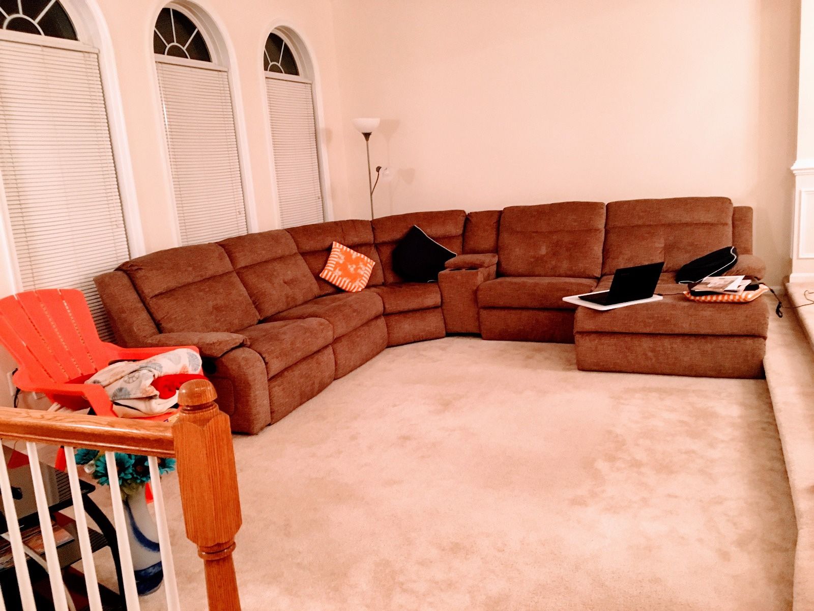 Large manual sectional Sofa