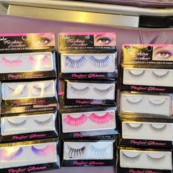 New, Premium Eyelashes! HUGE Savings — $12 Value for $5!
Product: Cala Fashion Lashes - Perfect Glamour / Las Pestañas de la Moda / Cils de Mode
Condi