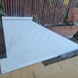 Backsplash 1+ 3 Pieces KZ QCAG 3697 QUARTZ Calacatta Gold leftover Countertop  slab