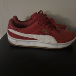 Puma California Red Used