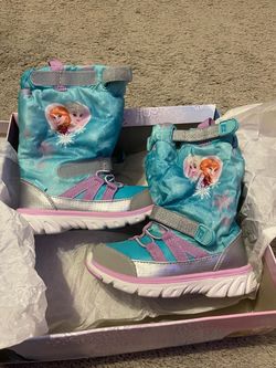 NEW Disney Frozen Stride Rite M2P Girls Boots – Size 9.5 Wide – Never Worn