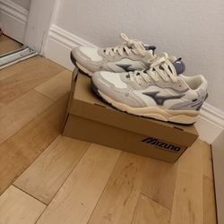 Mizuno Sky Medal Sz 12