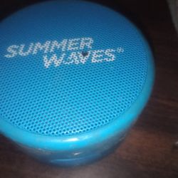Summer Waves Bluetooth Speaker 