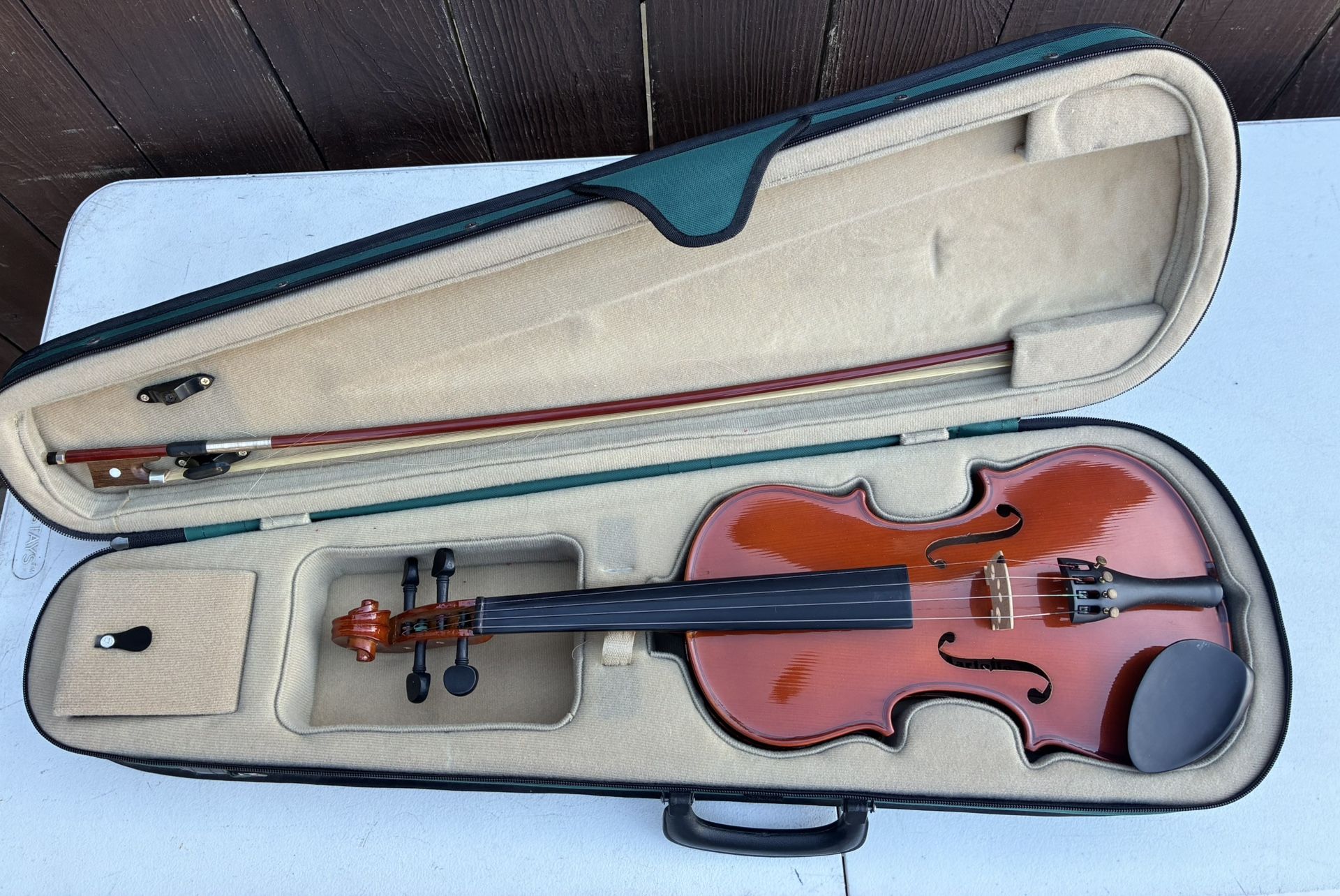 Martello Violin