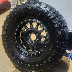 New TOYO M/T 37x13.50R18 