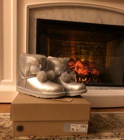 Kids UGG Australia Gita Metallic Leather