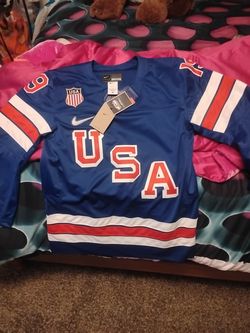 Hockey sweater