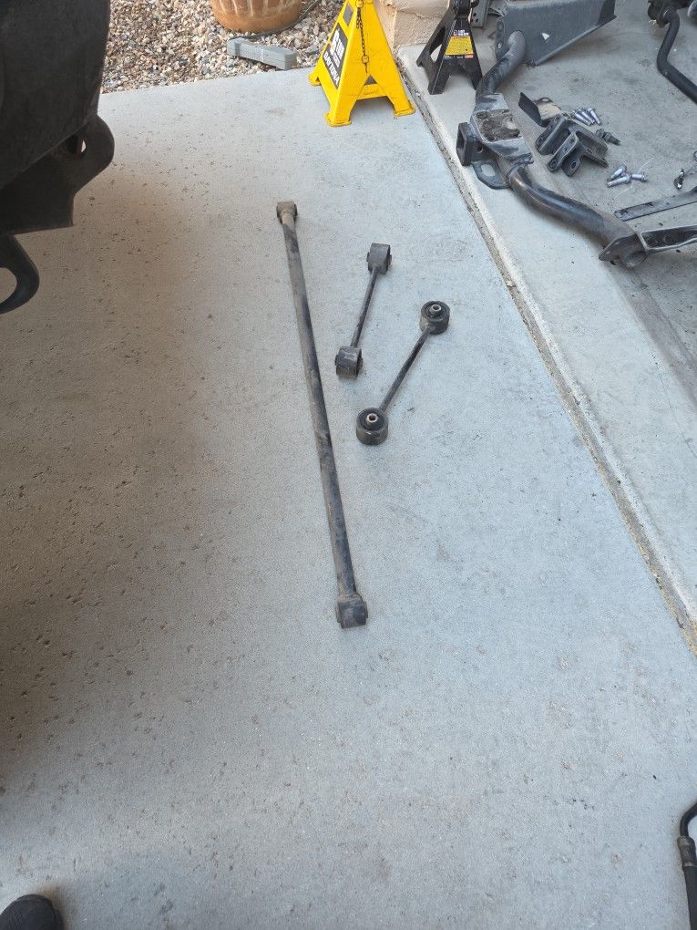 2003-2024 Toyota 4Runner Rear Axle Upper Links And Panhard Bar
