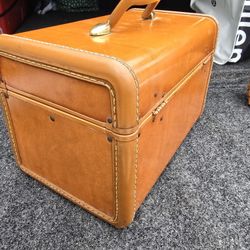 Vintage Leather Make Up Case Available Jan 2026