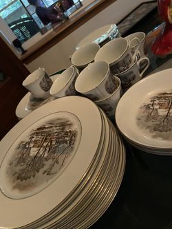 Currier And Ives  Dish Set