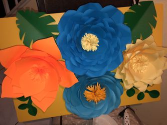 Paper Flowers for decorations/ Flores de papel para decoraciones