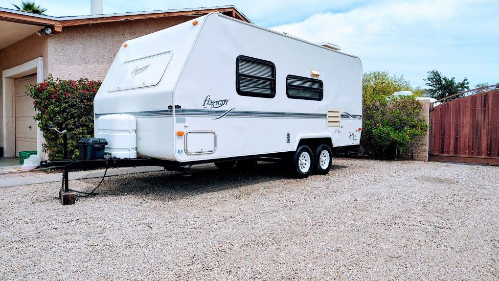 2001 Flagstaff Ultra Light Gray Condition In And Out Cold AC