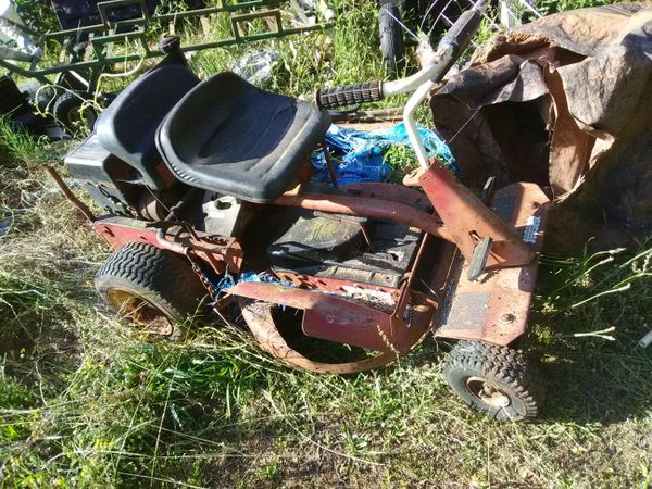 Snapper riding lawn mower selling whole things for someone ...