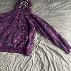 Large Bape hoodie purple (Negotiable)