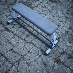 Medium duty, flat utility bench