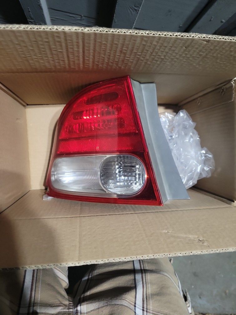 2006-2011 Civic Left Tail 