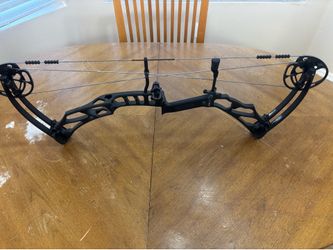 Elite Embark bow 60 lbs draw