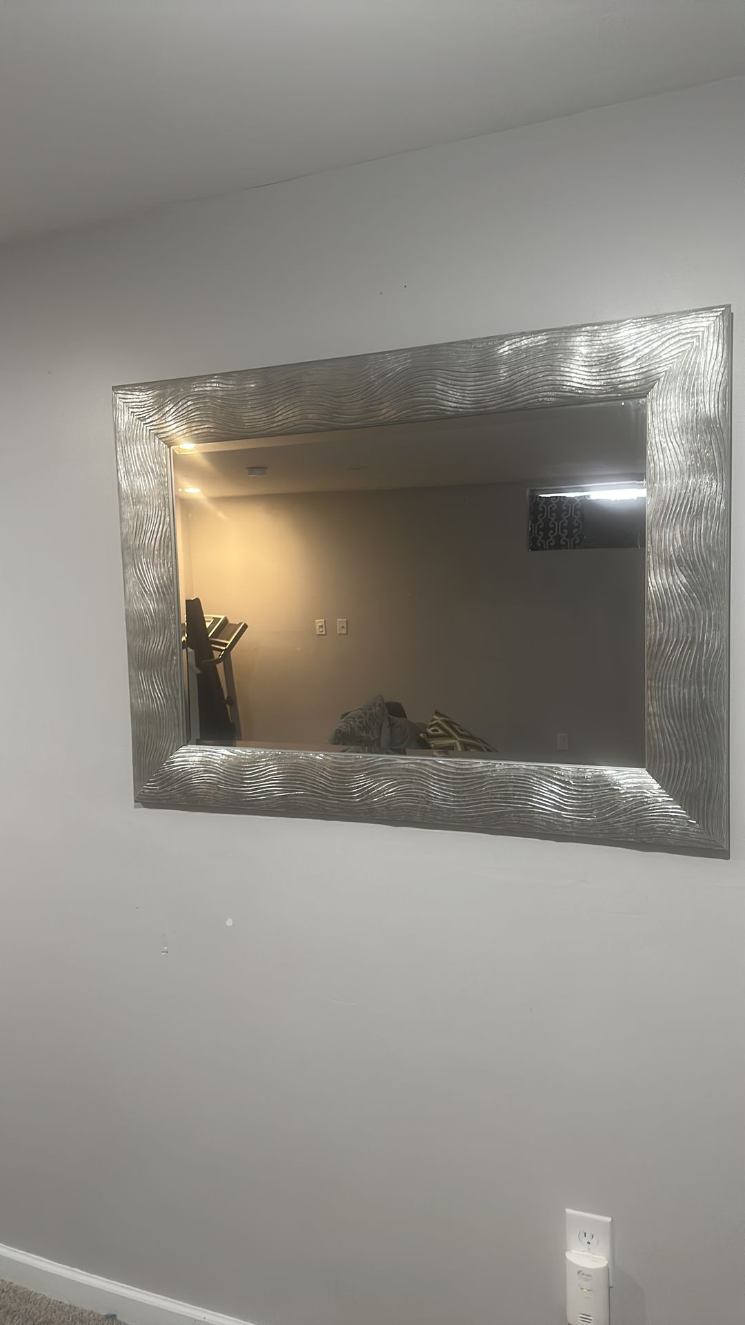 Wall mirror