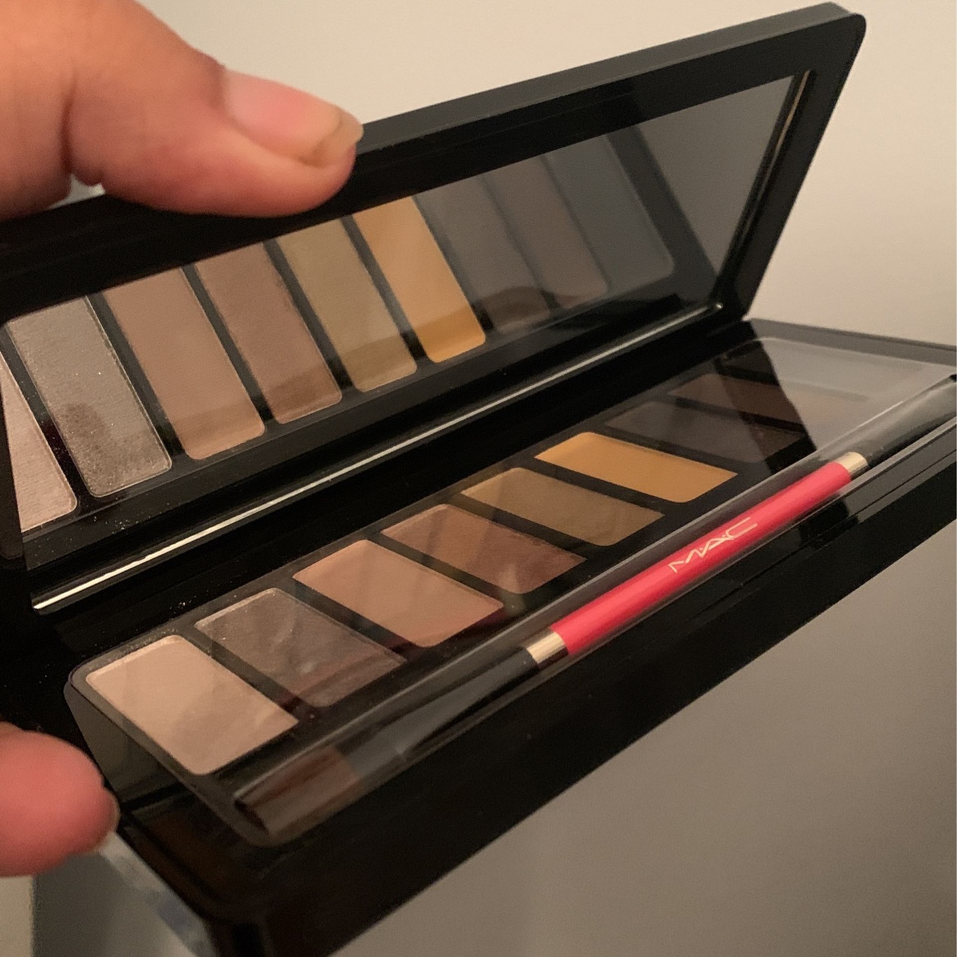 MAC Nutcracker Sweet Warm Eye Compact