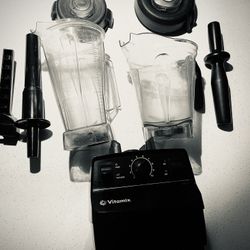 Vitamix 5200 with Low Profile AND Standard Pitchers (plus lids, tampers, etc)