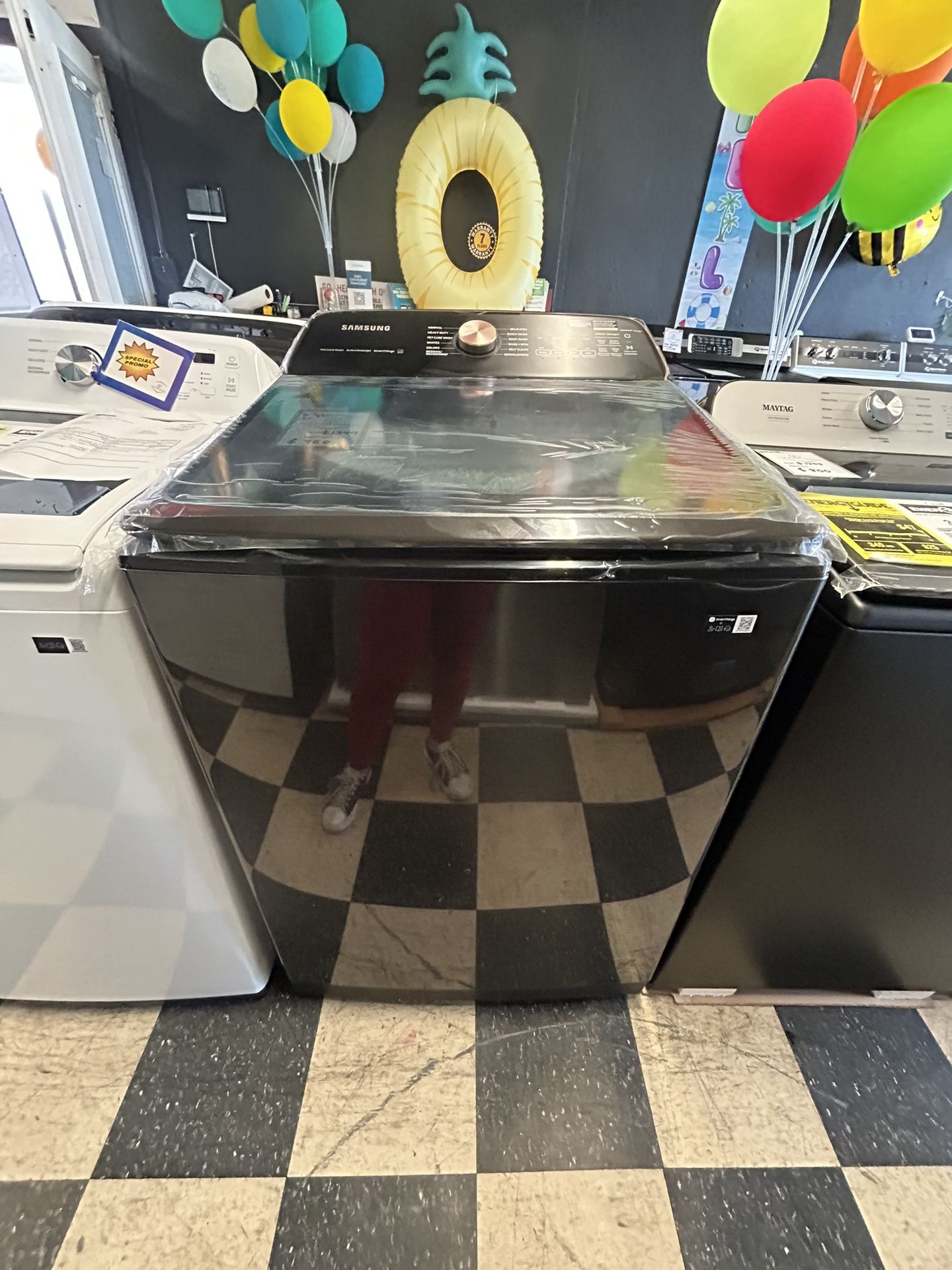 Samsung Washer In Black With Rose Gold. With Pet Care 🍓