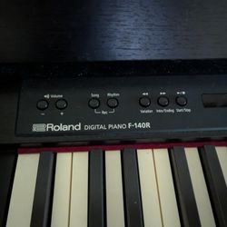 Roland Piano Great Condition F140R 