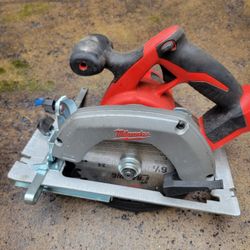 Milwaukee 61/2 Saw