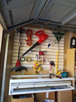 practical board wall hanger
