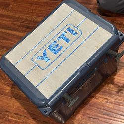 YETI Tundra 35 Cooler