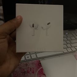 Air Pods With MagSafe Charging Case 
