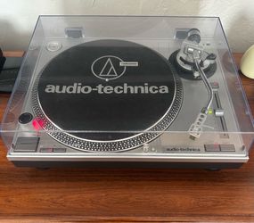 Audio-Technica AT-LP 120 USB Turntable