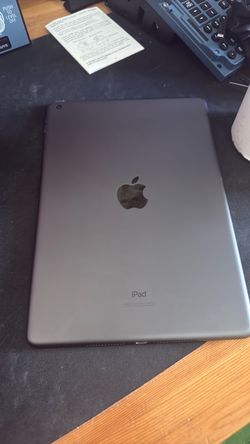 iPad WiFi 8th gen 32GB