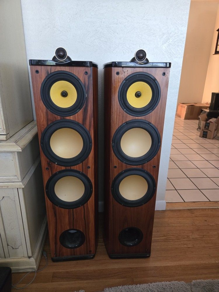 pair of Swan Diva 6.1 floorstanding loudspeakers