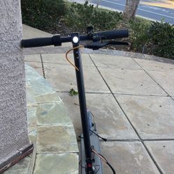 VOLPAM Electric Scooter 