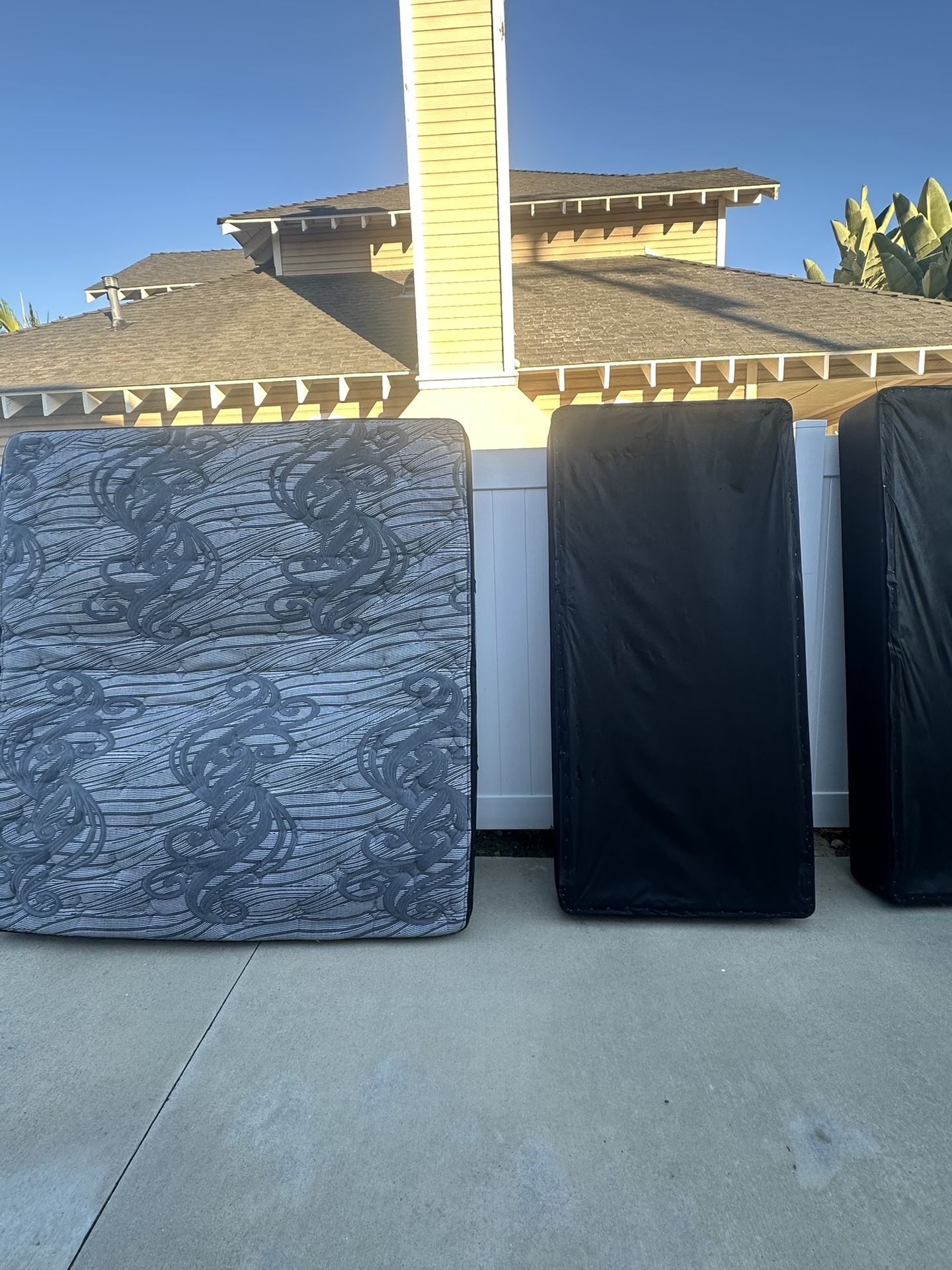 Matress And Box Spring W Frame 