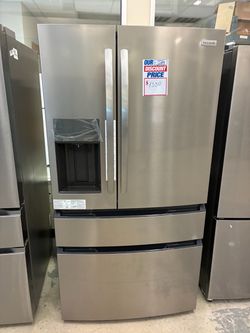 Never used Frigidaire 4-Door refrigerator with water and ice maker