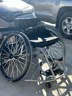 Per4max basketball chair